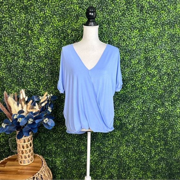 Perwinkle blue Women's V-Neck  crossover Top nwt - Picture 2 of 7